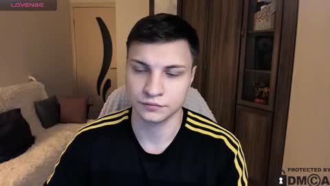 Snapshot of alex_milson chatting on November 10, 5:17 am alex_milson online show from November 10, 5:17 am