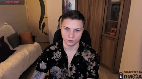 Snapshot of alex_milson chatting on November 25, 11:05 pm alex_milson online show from November 25, 11:05 pm