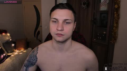 Snapshot of alex_milson chatting on November 30, 3:32 am alex_milson online show from November 30, 3:32 am