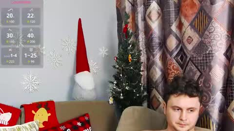 Snapshot of alex_onelove chatting on December 16, 10:34 pm Alex online show from December 16, 10:34 pm