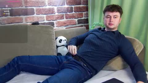 Snapshot of alex_onelove chatting on October 11, 8:24 am Alex online show from October 11, 8:24 am