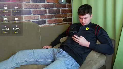 Snapshot of alex_onelove chatting on October 31, 11:44 am Alex online show from October 31, 11:44 am