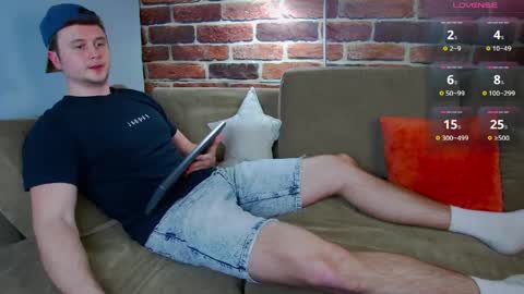 Snapshot of alex_onelove chatting on April 1, 1:41 pm Alex online show from April 1, 1:41 pm