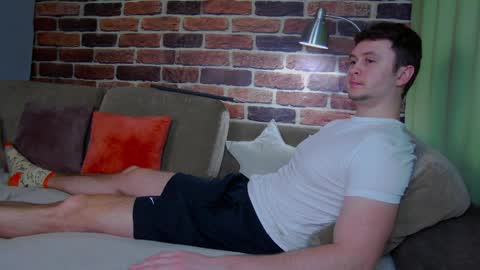Snapshot of alex_onelove chatting on April 3, 6:11 am Alex online show from April 3, 6:11 am