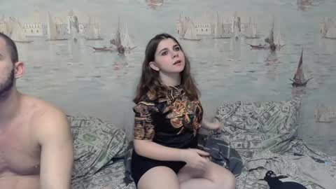 Snapshot of alex_sarah_sex chatting on January 21, 1:39 am Alex and Sarah online show from January 21, 1:39 am