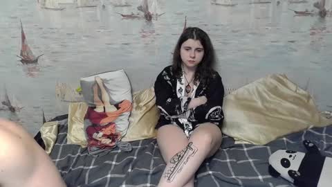 Snapshot of alex_sarah_sex chatting on February 3, 10:54 pm Alex and Sarah online show from February 3, 10:54 pm