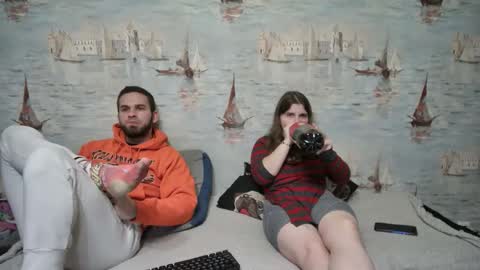 Snapshot of alex_sarah_sex chatting on October 15, 6:19 pm Alex and Sarah online show from October 15, 6:19 pm