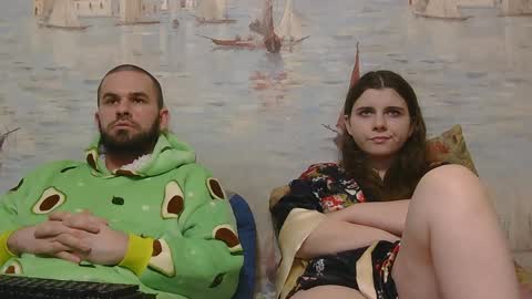 Alex and Sarah online show from April 11, 11:31 pm