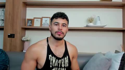 alex_wolf05 online show from February 26, 5:12 pm