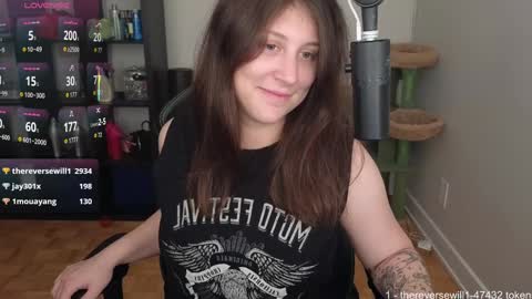 dont be afraid to click social media link its  working  just click on that  online show from September 30, 11:43 pm