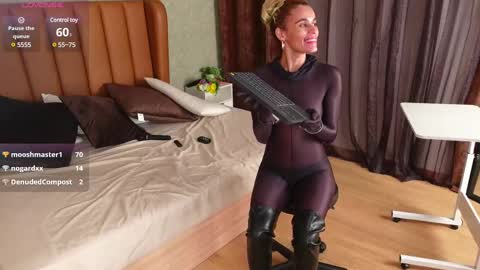 Snapshot of alexa_duque34 chatting on March 9, 2:10 pm Alexa online show from March 9, 2:10 pm