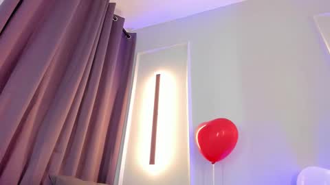 Alexa Millers online show from February 15, 10:33 am