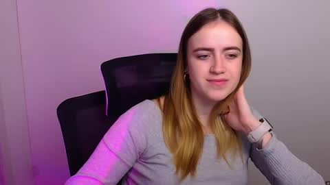 Snapshot of alexa_missu chatting on November 7, 6:46 am Alexa online show from November 7, 6:46 am