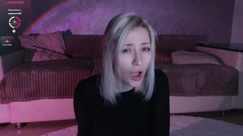 Snapshot of alexa_novak chatting on December 1, 1:54 am Alexa online show from December 1, 1:54 am