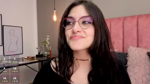 Alexa Thaylor online show from May 30, 4:37 pm
