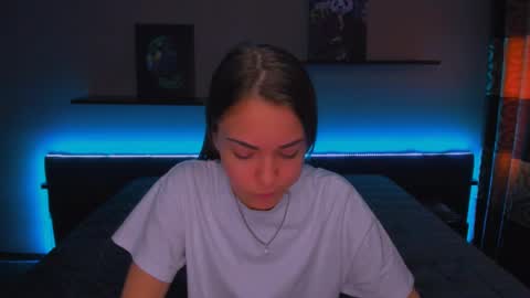 angel online show from February 19, 6:33 am