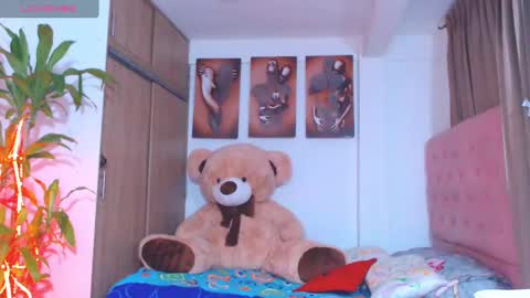 Snapshot of alexafoxxy01 chatting on January 23, 7:22 am alexafoxxy01 online show from January 23, 7:22 am