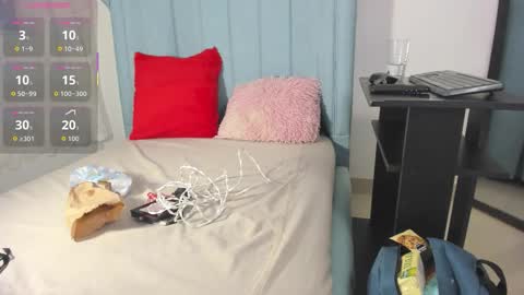 Snapshot of alexafoxy18 chatting on October 26, 8:20 am ALEXA online show from October 26, 8:20 am