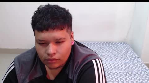 Snapshot of alexander_clithot chatting on December 18, 6:14 pm alexander online show from December 18, 6:14 pm