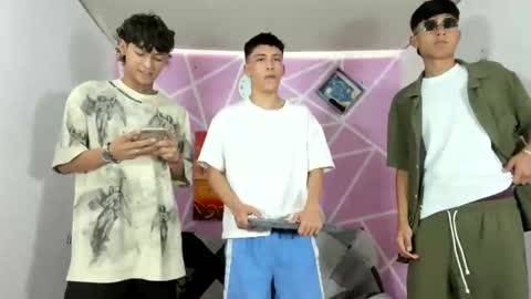 chicos hot online show from February 2, 7:14 pm