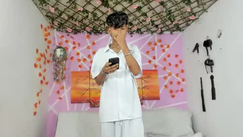 chicos hot online show from February 24, 12:30 am