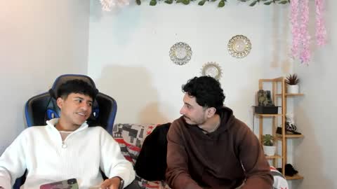 chicos hot online show from October 10, 1:32 pm