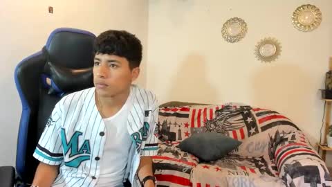 chicos hot online show from October 17, 1:46 pm