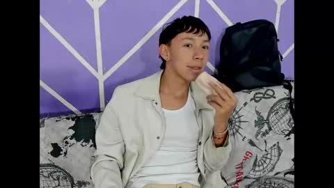 chicos hot online show from December 5, 3:41 pm