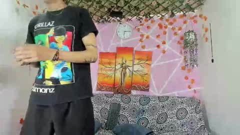 chicos hot online show from December 15, 4:33 pm