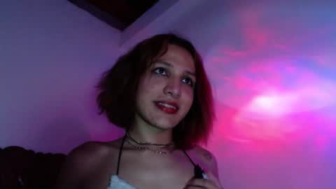 Snapshot of alexandra_lorens chatting on December 5, 9:50 pm geo online show from December 5, 9:50 pm