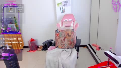 Snapshot of alexandra_mar chatting on December 6, 8:05 am Alexandra Independent model online show from December 6, 8:05 am