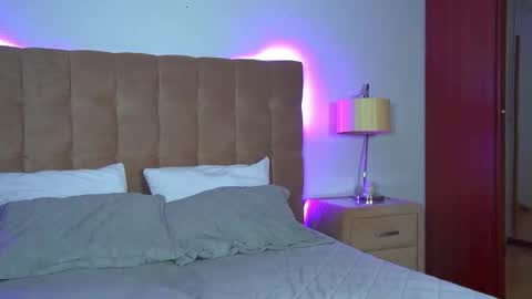 AlexandraBloom online show from November 9, 6:17 pm