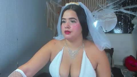 Snapshot of alexandramaravilla chatting on October 31, 6:14 am ALEXANDRA online show from October 31, 6:14 am