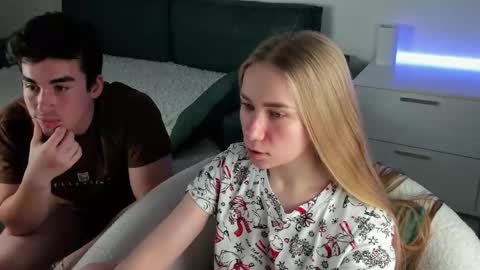 Alex online show from January 6, 6:44 pm