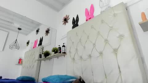 Alexa Smith  online show from January 16, 8:22 am