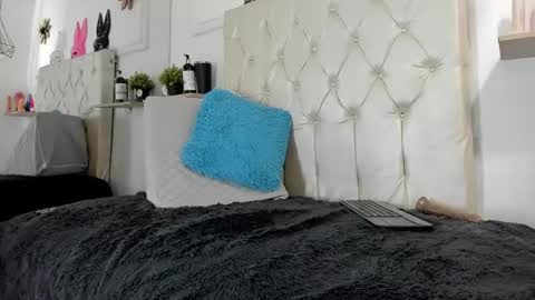 Alexa Smith  online show from January 16, 11:26 am