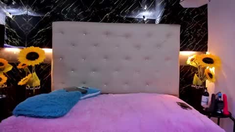 Alexa Smith  online show from February 27, 8:06 am