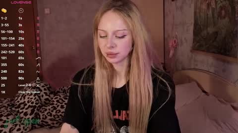 alexbellis online show from April 3, 2:09 am