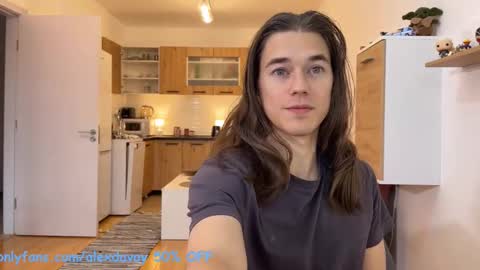 Snapshot of alexdavey chatting on November 11, 9:31 am online show from November 11, 9:31 am