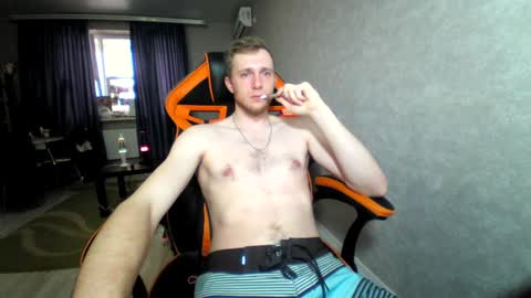 Snapshot of alexfox2018 chatting on January 7, 12:41 pm Alex online show from January 7, 12:41 pm