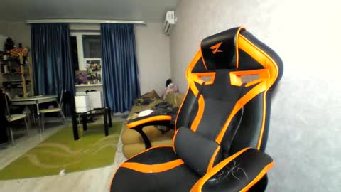 Snapshot of alexfox2018 chatting on March 5, 6:01 pm Alex online show from March 5, 6:01 pm