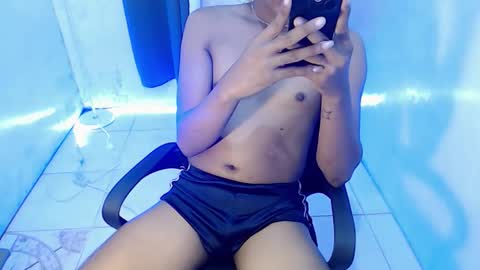 Snapshot of alexgrayanx chatting on September 15, 7:03 pm alexgrayanx online show from September 15, 7:03 pm