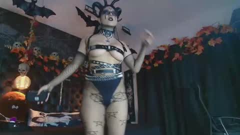 Alex online show from October 29, 6:42 pm