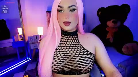 Snapshot of alexia_mattel chatting on February 9, 11:04 pm  alexia mattel  online show from February 9, 11:04 pm