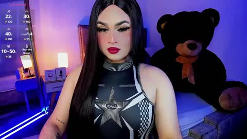 Snapshot of alexia_mattel chatting on February 26, 1:43 am  alexia mattel  online show from February 26, 1:43 am