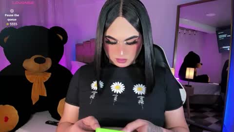 Snapshot of alexia_mattel chatting on November 25, 7:03 pm alexia mattel online show from November 25, 7:03 pm