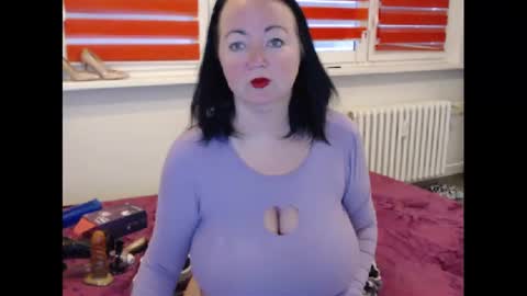 alexie33 online show from February 20, 8:17 am