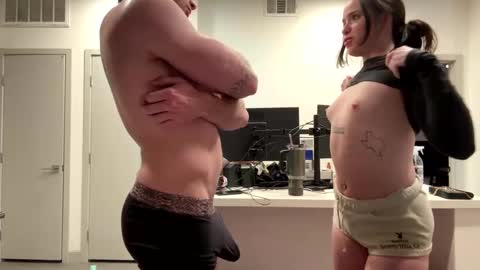 Snapshot of alexilottt chatting on January 29, 3:33 am Chesxbradyminajj online show from January 29, 3:33 am