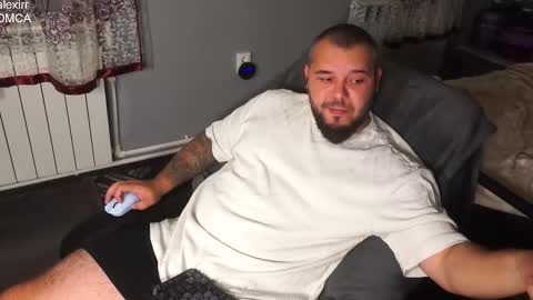 Alex online show from October 25, 8:25 pm