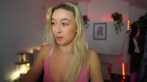 Alexis Texas online show from December 1, 7:03 pm